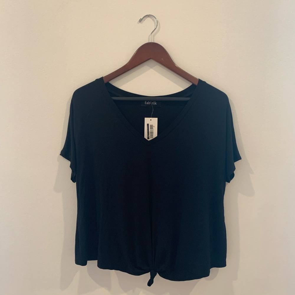 Fab’rik V neck tie t shirt